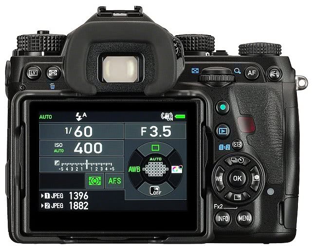 Зеркальный фотоаппарат Pentax K-1 Kit